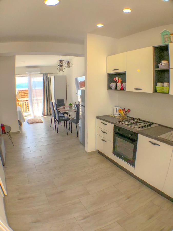 Apartmani Doris Gradac  Exterior foto