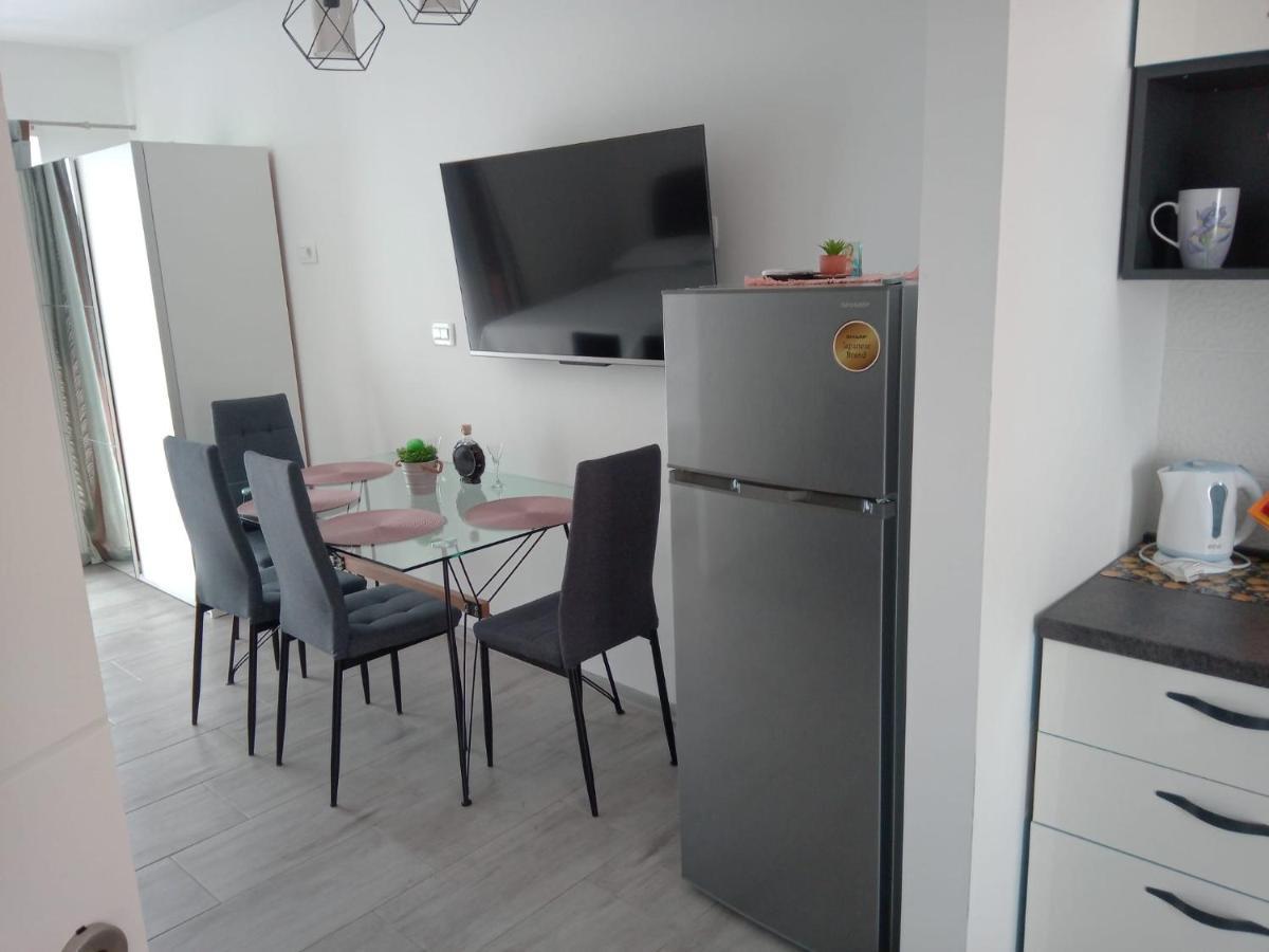 Apartmani Doris Gradac  Exterior foto
